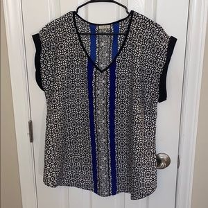 Patterned work blouse